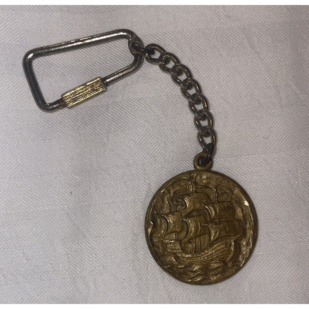 VINTAGE Gold Tone Home Lines SS DORIC Keychain Key Ring Chain Bertoni Milano